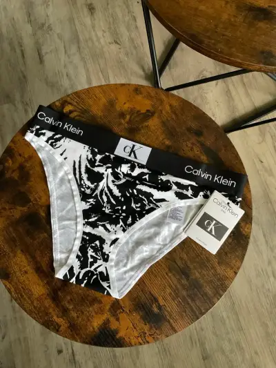 ropa interior Calvin Klein - miniatura 1