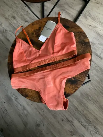 ropa interior Calvin Klein - miniatura 2