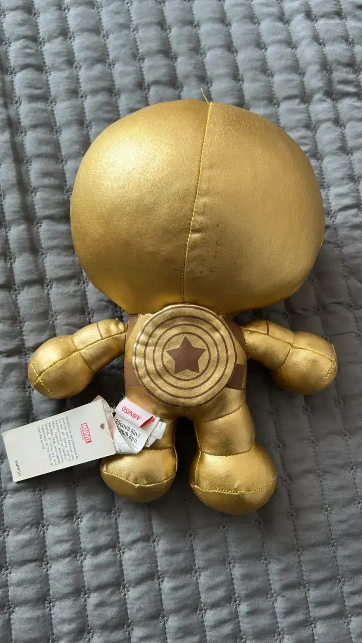 Peluche dorado de  Capitán América - 2