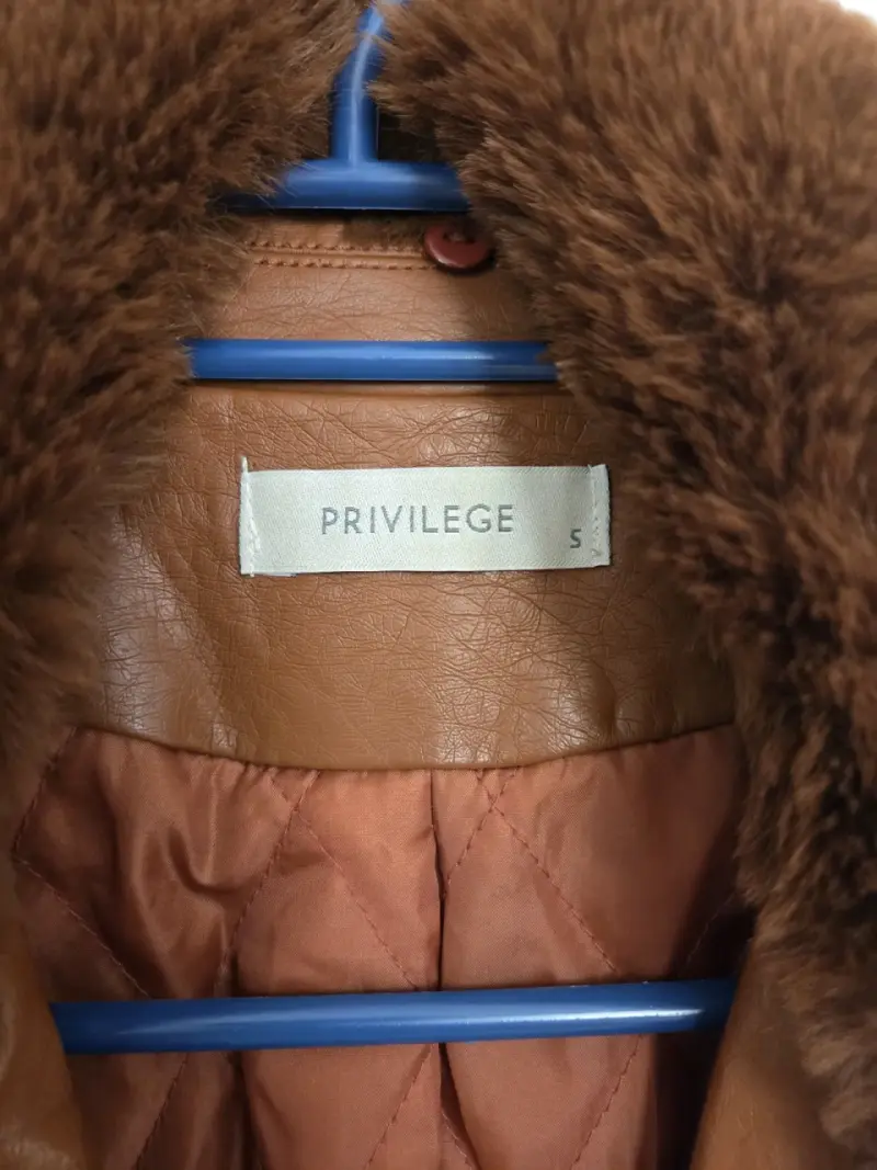 Chaqueta de cuero marrón con cuello de piel Privilege - 2