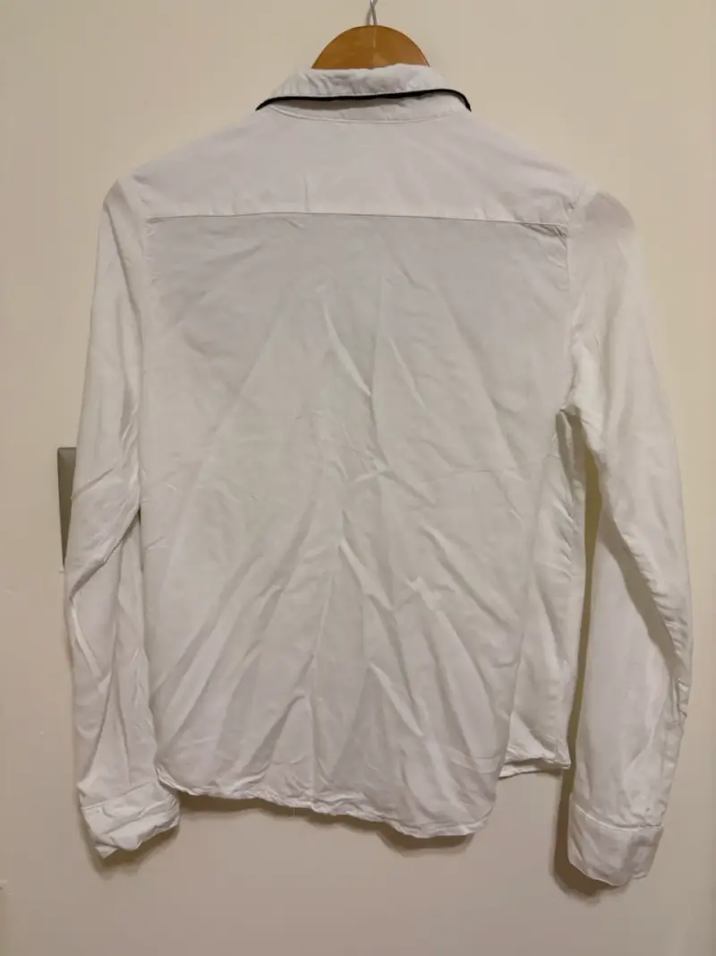 Camisa blanca con bordado negro para mujer - 3
