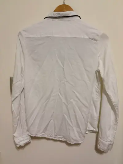 Camisa blanca con bordado negro para mujer - miniatura 3