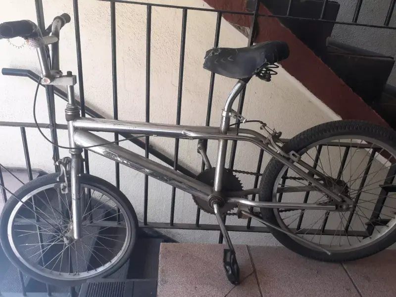 Bicicleta BMX de acero para niños
