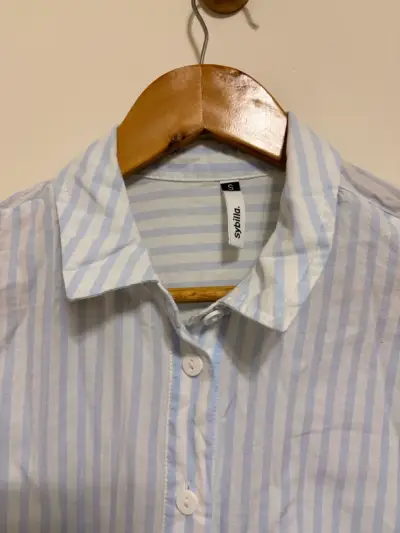 Camisa a rayas celeste para mujer Sybilla - miniatura 2