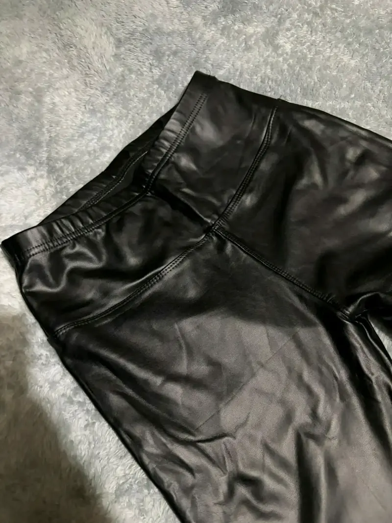 Pantalones de cuero sintético negro para mujer - 2