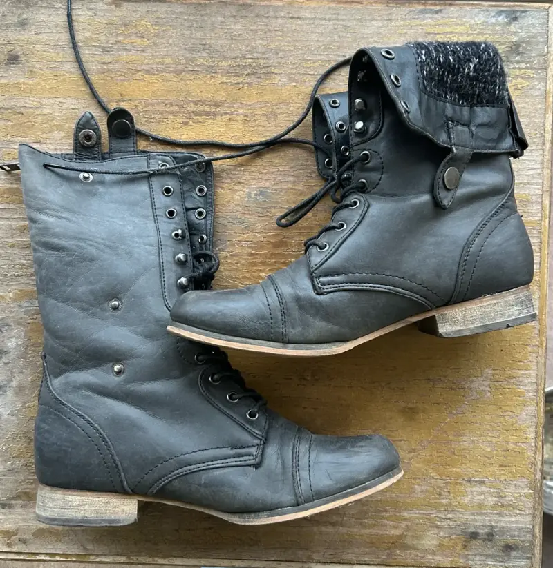 Bototos de cuero con cordones - 2
