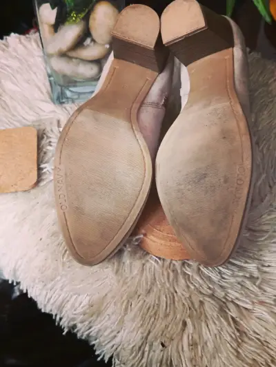 Botines de gamuza beige Old Navy con tacón alto - miniatura 5