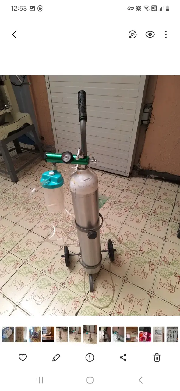 Cilindro de oxígeno portátil con regulador - 1
