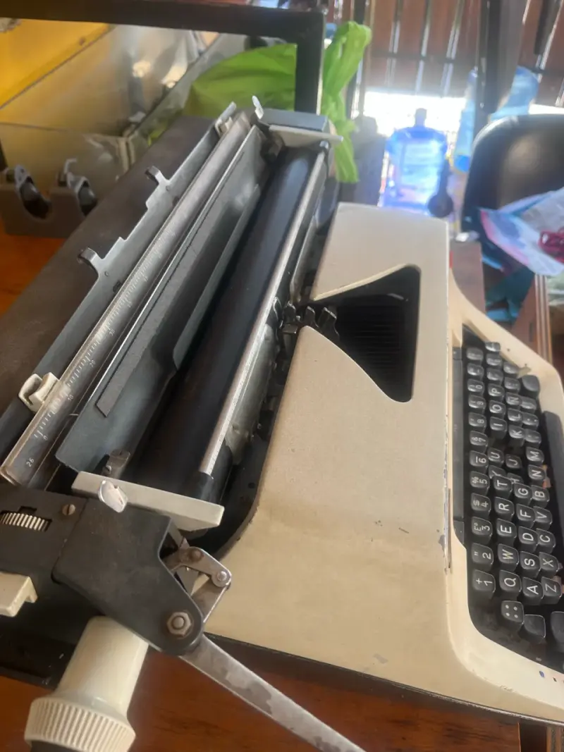 Máquina de Escribir Olympia SG-3 - 3