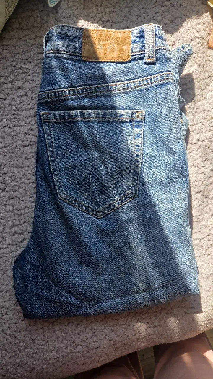 Jeans de mezclilla azul Zara para mujer - 3