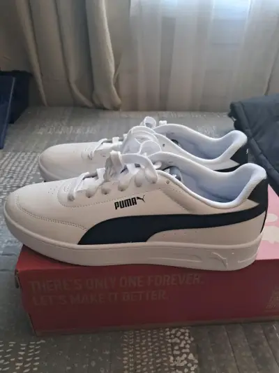 Zapatillas Puma Court Classic Clean blancas y negras - miniatura 3