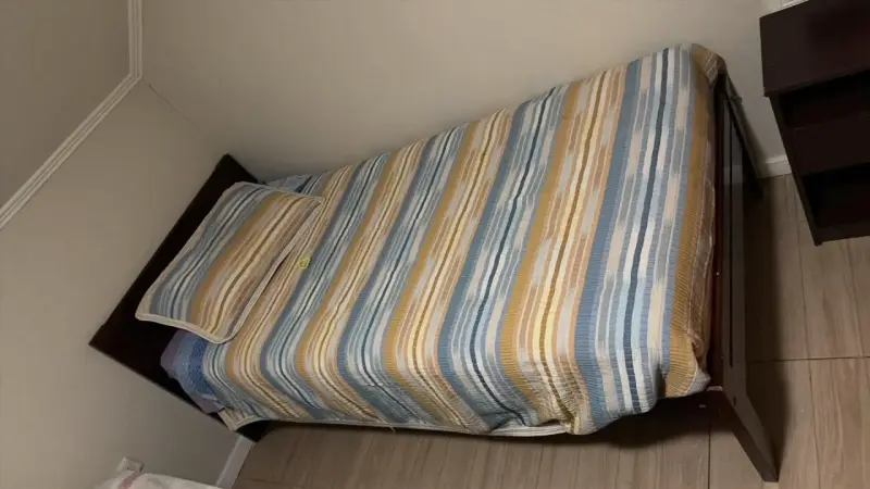 Cama individual con colchón