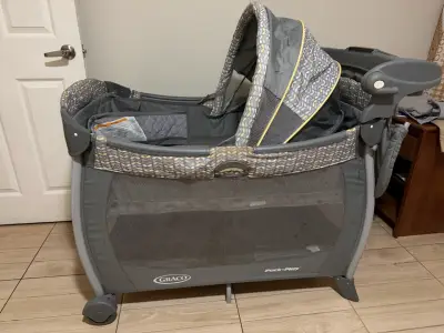Cuna corral Graco Pack 'n Play con toldo - miniatura 1