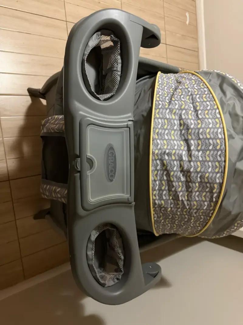Cuna corral Graco Pack 'n Play con toldo - 3
