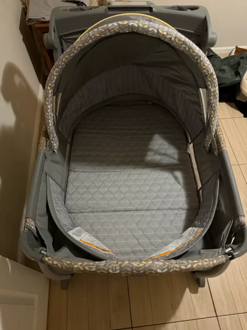 Cuna corral Graco Pack 'n Play con toldo - 4