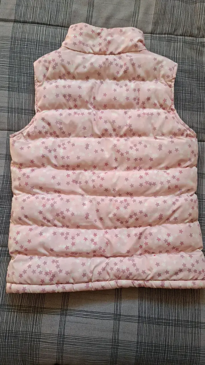 Chaleco acolchado rosa con estrellas para niña - 3