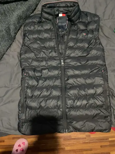 Chaleco Negro Tommy Hilfiger Acolchado - miniatura 1