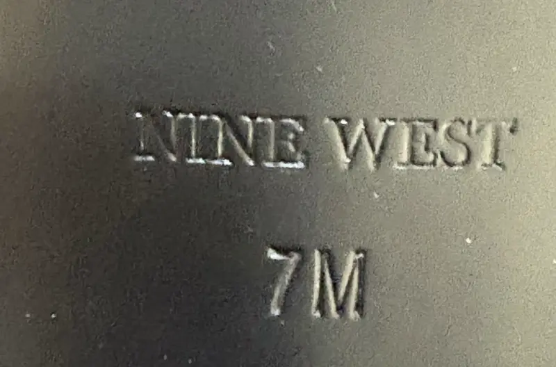 Tacones negros Nine West con diseño de malla - 5