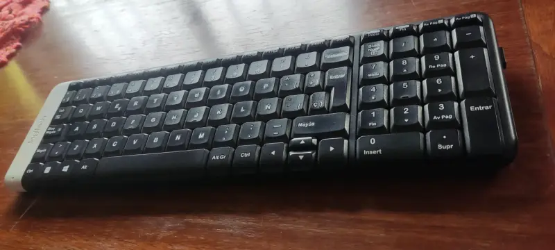 Teclado inalámbrico Logitech con receptor USB - 2