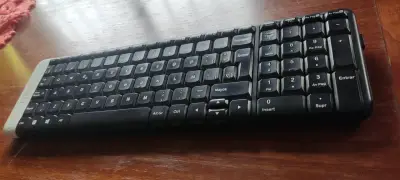 Teclado inalámbrico Logitech con receptor USB - miniatura 2