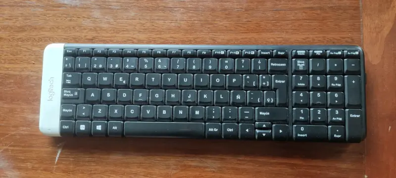 Teclado inalámbrico Logitech con receptor USB - 6
