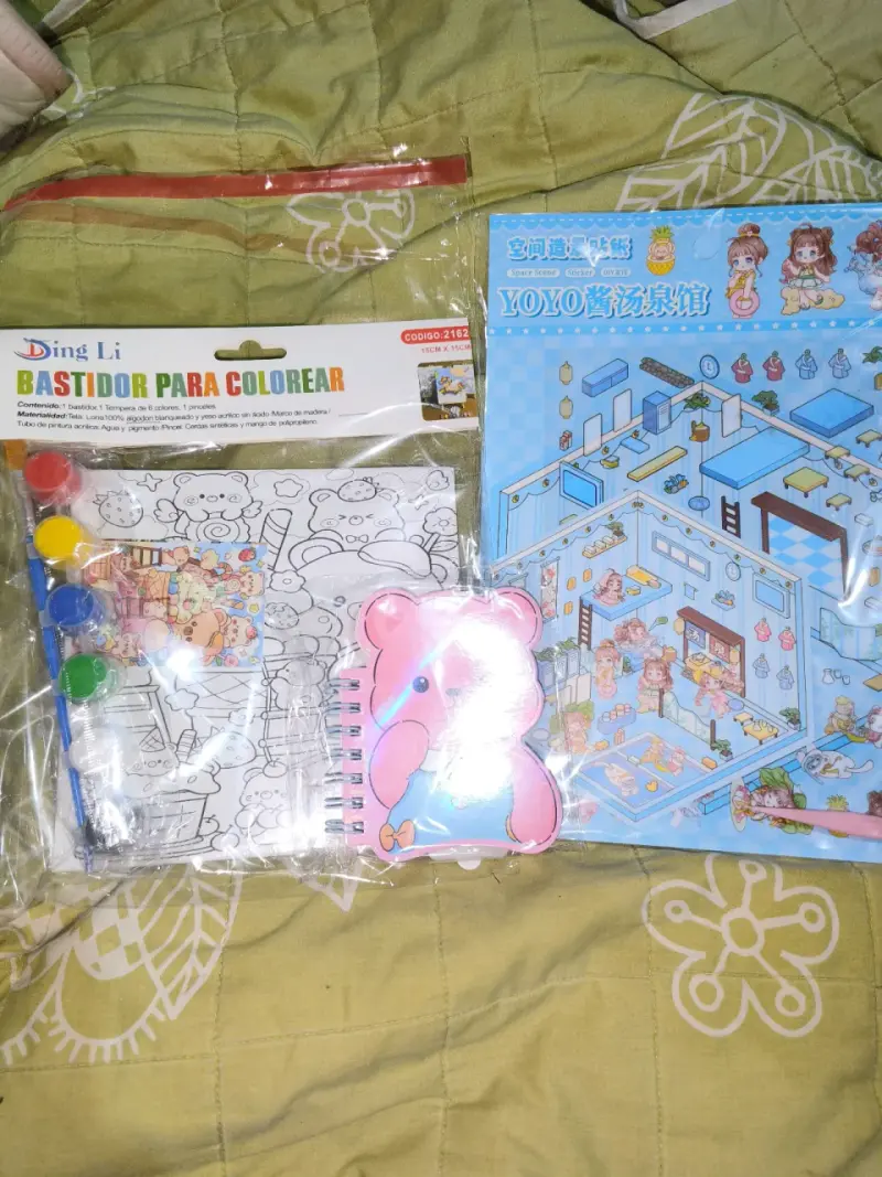 Set de Papelería Infantil con Cuaderno y Bolígrafo - 2