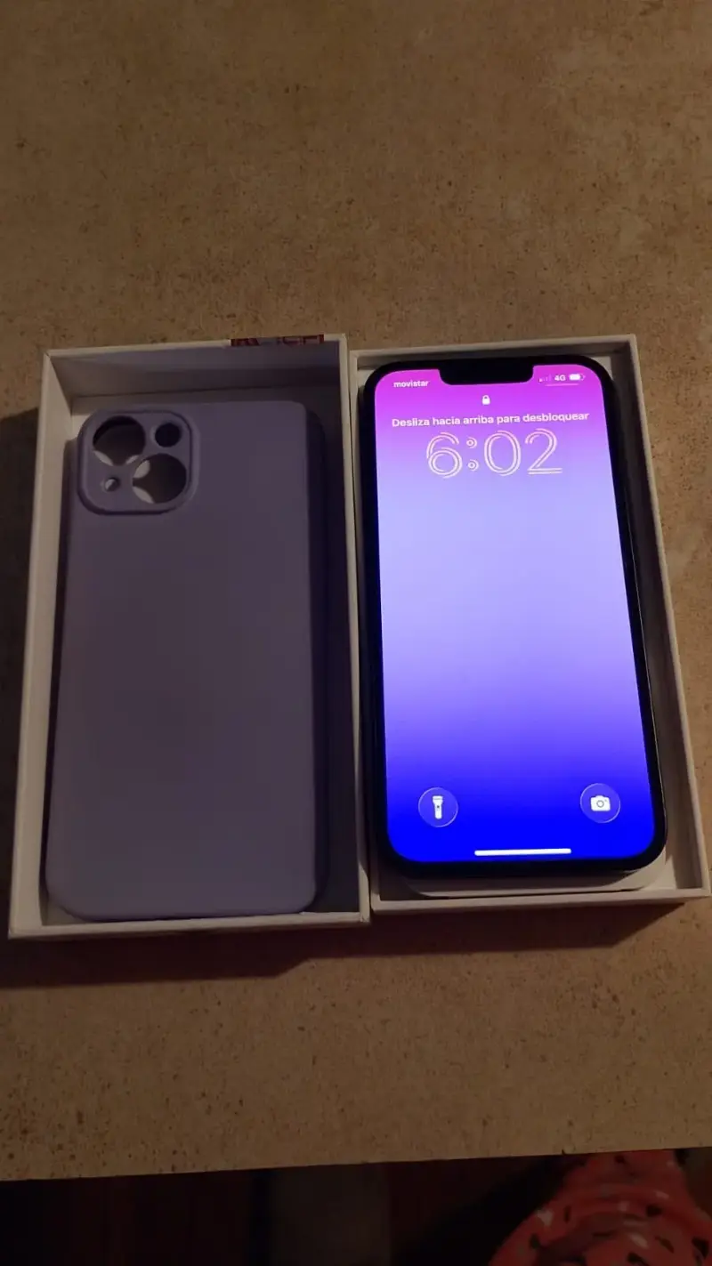 iPhone 13 en excelente estado con caja