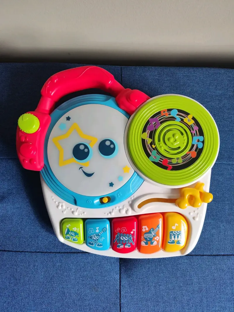 Juguete musical infantil con luces y sonidos