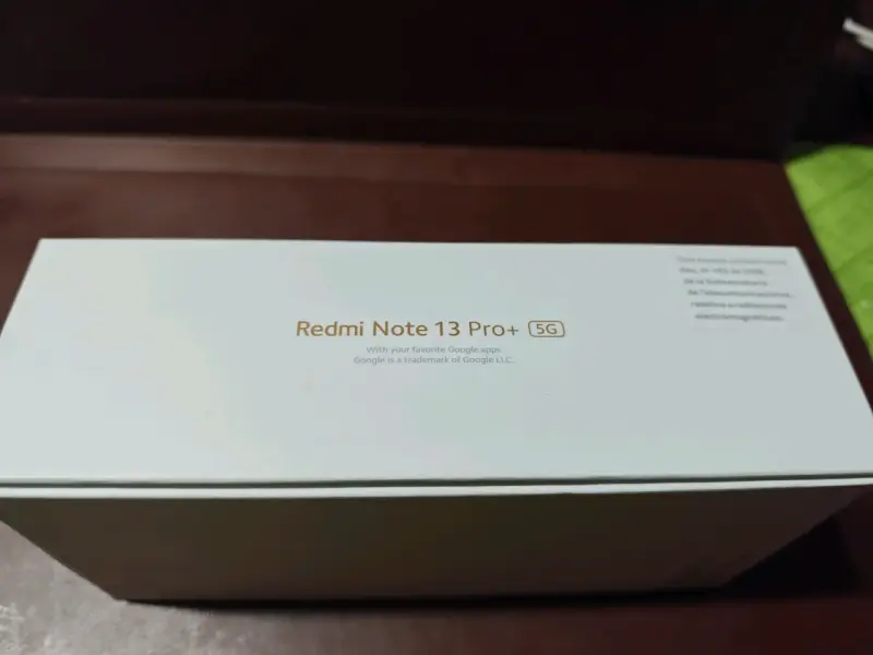 Xiaomi Redmi Note 13 Pro+ 5G con fundas - 2