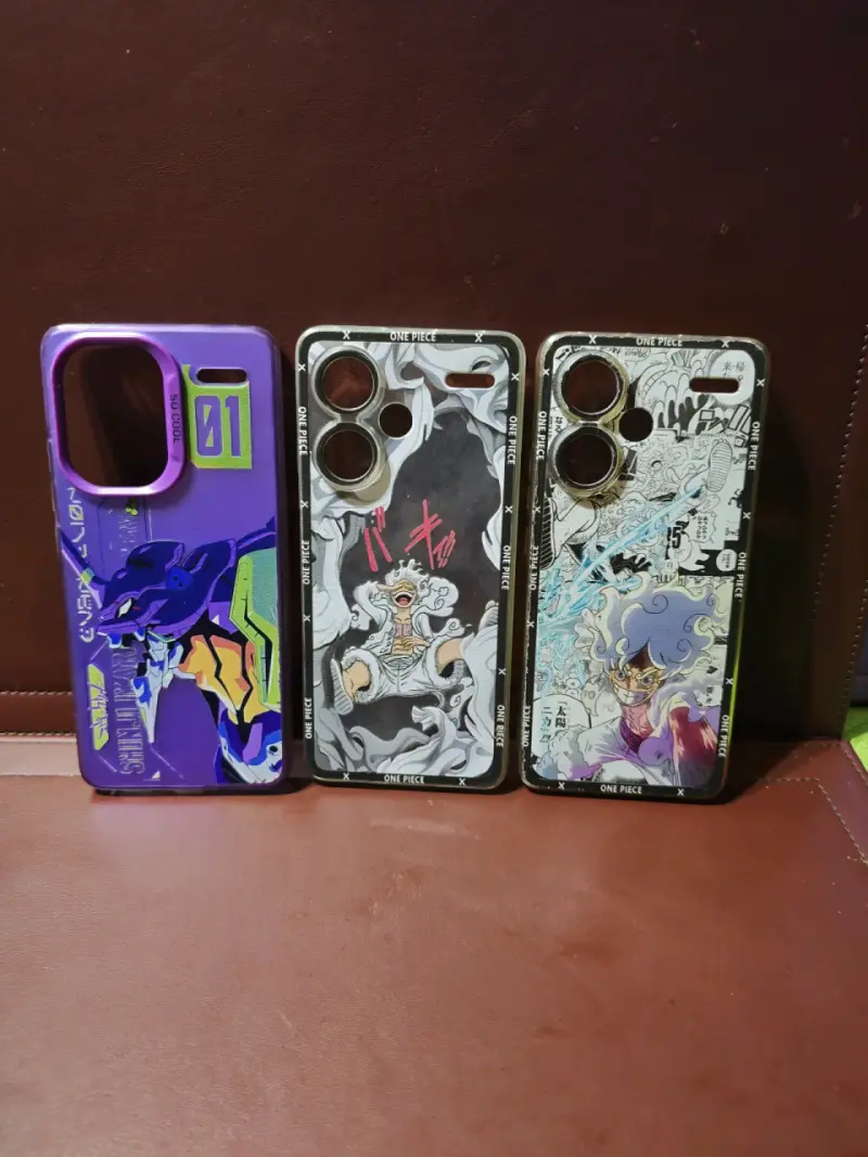 Xiaomi Redmi Note 13 Pro+ 5G con fundas - 3