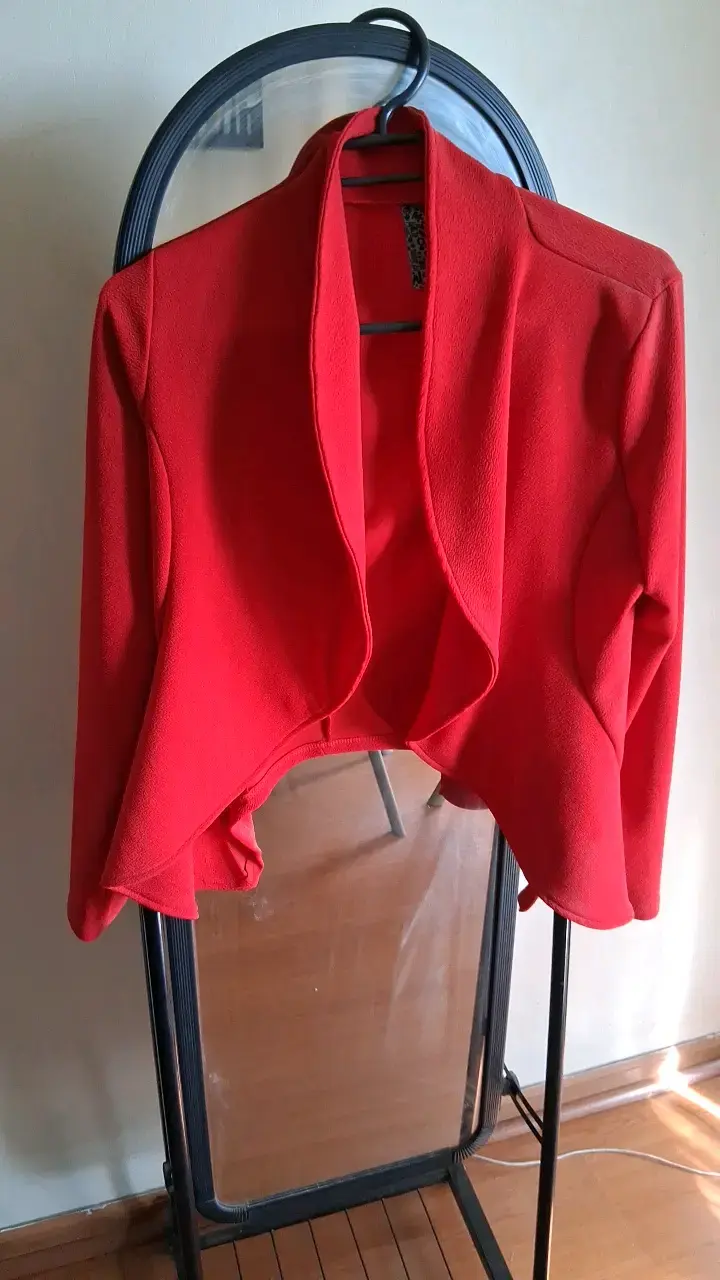 Blazer rojo para mujer elegante
