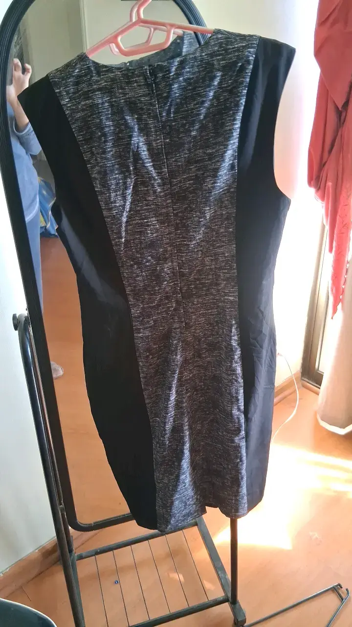 Vestido sin mangas negro y gris elegante - 2