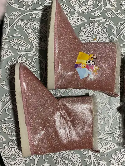 Botas rosadas brillantes para niñas con princesas - miniatura 1