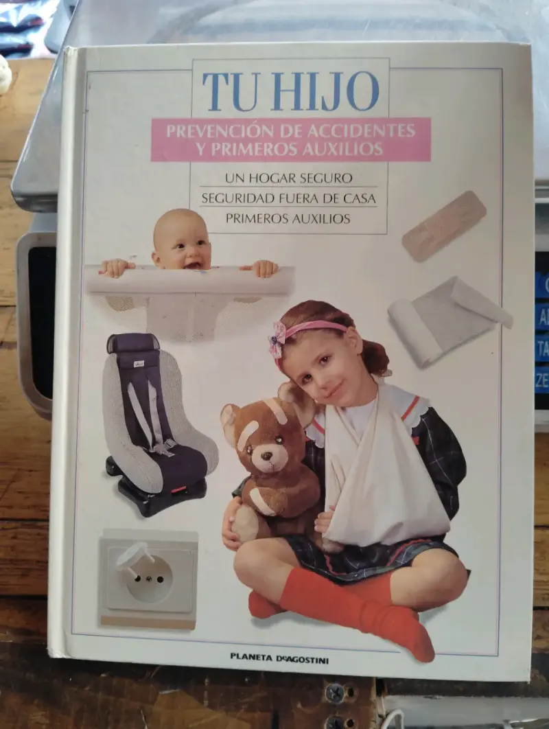 Libro 'Tu Hijo: Prevención de Accidentes y Primeros Auxilios'