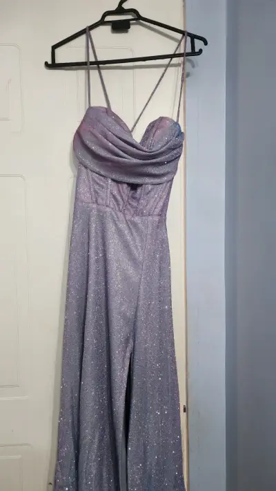 Vestido de fiesta largo con brillo lila - miniatura 2