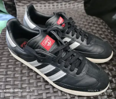 Zapatillas Adidas Samba  negras y plateadas - miniatura 1