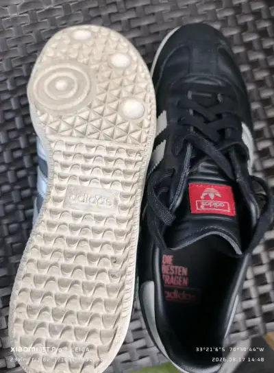 Zapatillas Adidas Samba  negras y plateadas - miniatura 3