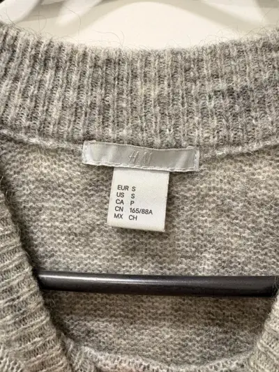Suéter de lana gris H&M talla S - miniatura 4
