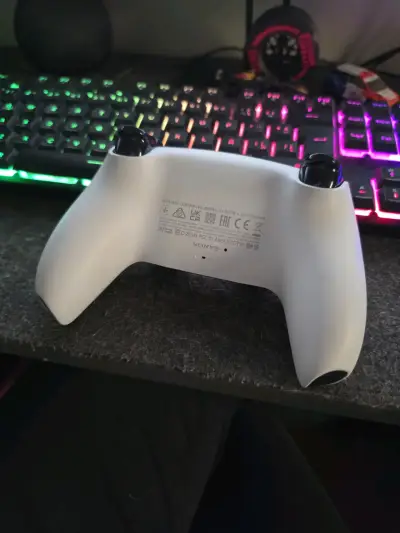 Control inalámbrico para PS5 DualSense blanco - miniatura 3
