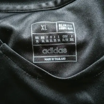Camiseta Adidas Colo-Colo Negra Talla XL - miniatura 2