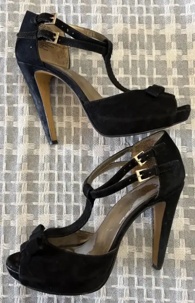 Tacones de gamuza negros con hebilla Nine West - miniatura 3
