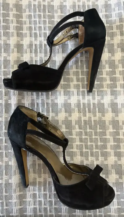Tacones de gamuza negros con hebilla Nine West - miniatura 4