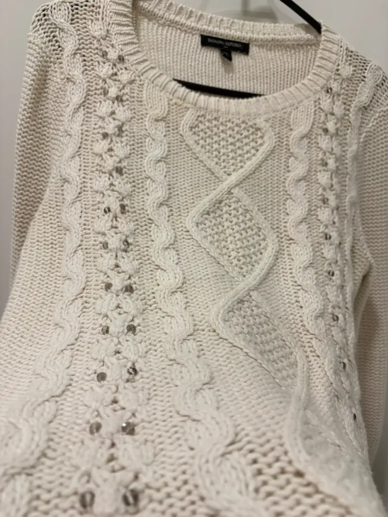 Suéter de punto beige Banana Republic con diseño trenzado - 4
