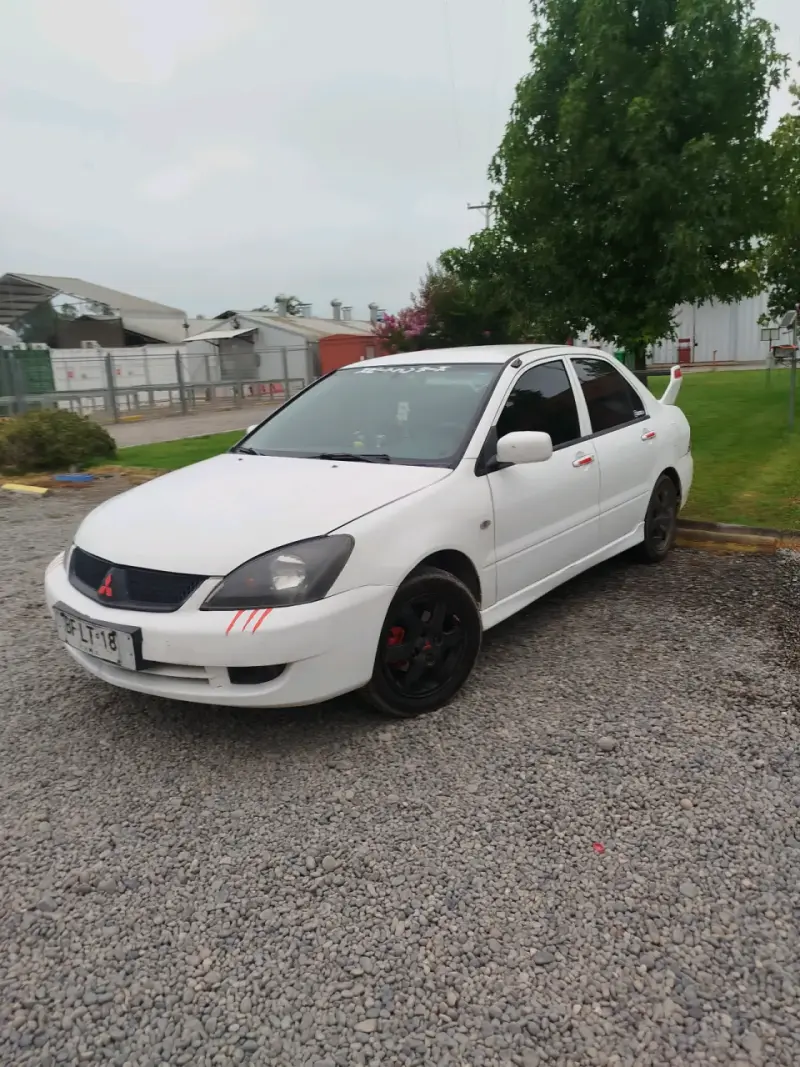 Mitsubishi lancer glx 2008