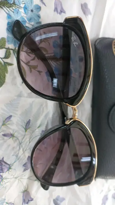 Gafas de sol Ray-Ban con estuche - miniatura 2