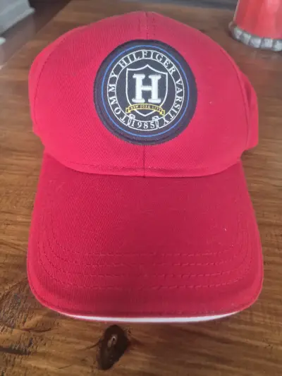 Gorra roja Tommy Hilfiger Varsity - miniatura 3