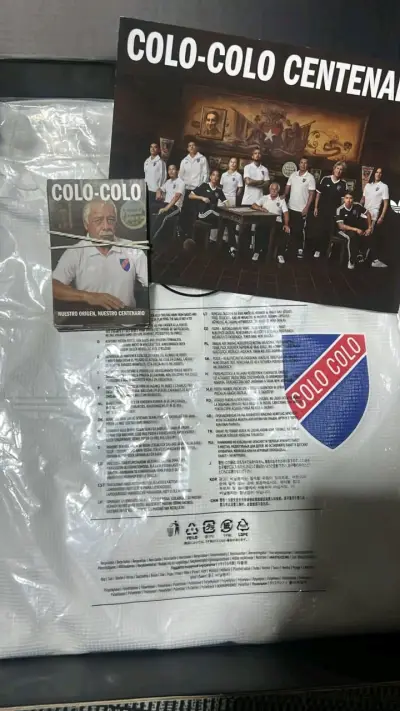 camiseta conmemorativa Colo-Colo Centenario - miniatura 1