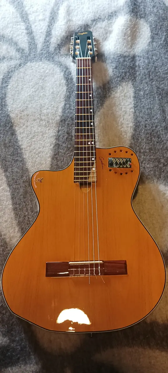 Guitarra electroacústica Godin para zurdo