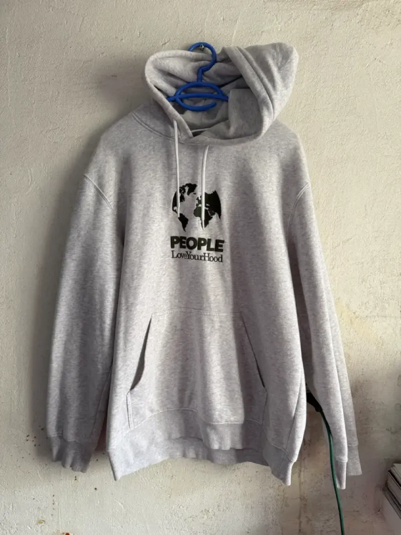 Polerón gris H&M con capucha - 1
