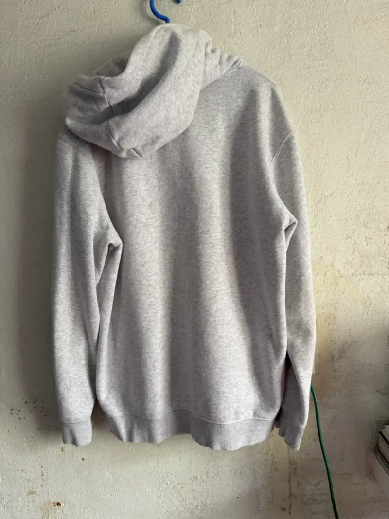 Polerón gris H&M con capucha - 2